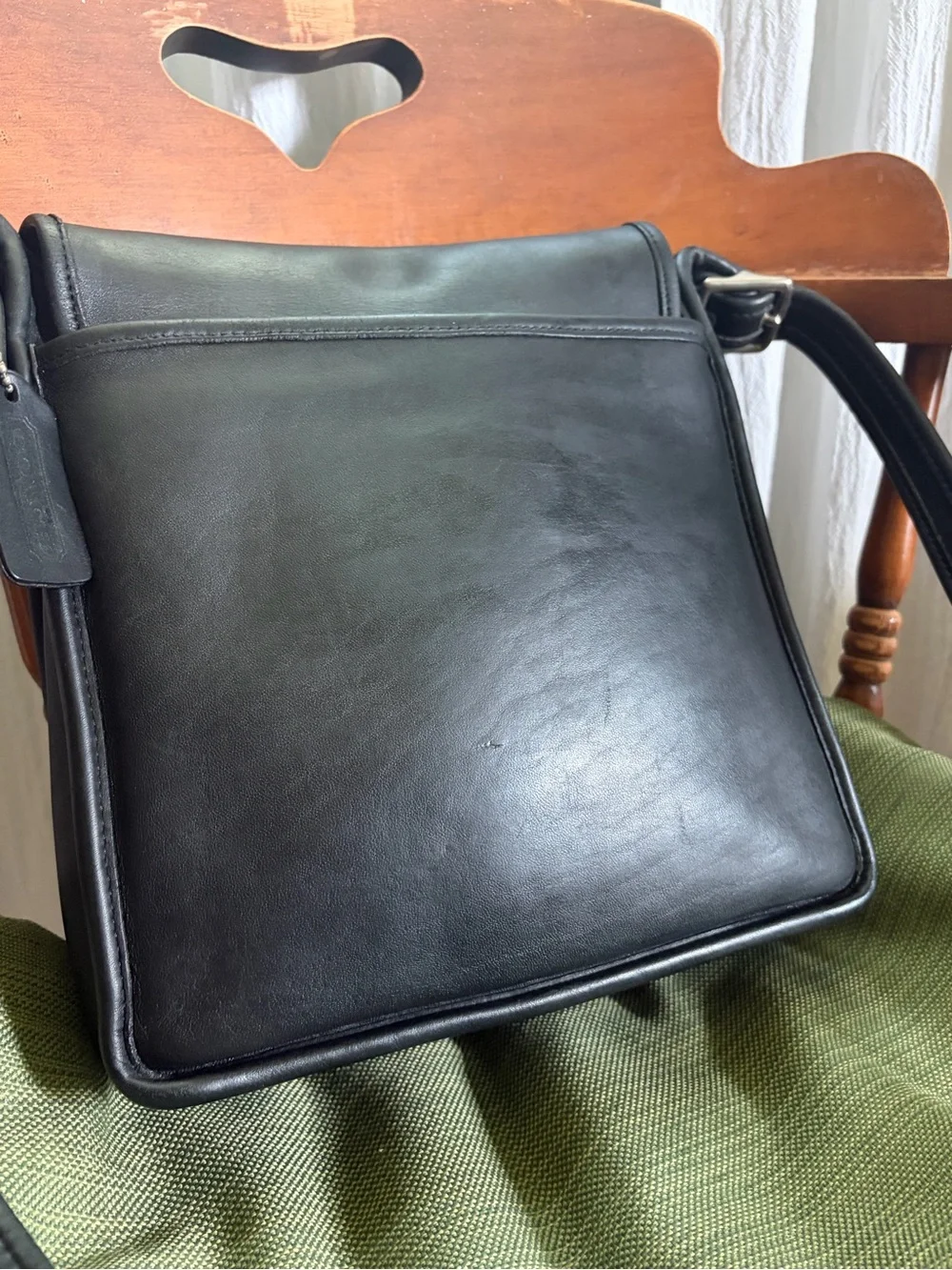 Vintage Coach 9144 Black Studio Legacy Flap Messenger Leather Bag